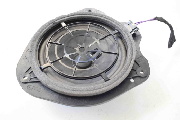 Difuzor ușă dreapta spate AUDI TT FV3 2018 OEM: 8S0035411A 10778548