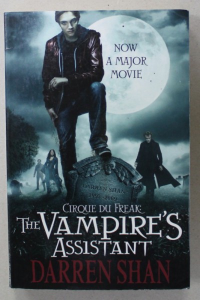 CIRQUE DE FREAK : THE VAMPIRE &#039;S ASSISTANT by DARREN SHAN , 2000