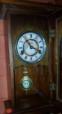CEAS DE PERETE &quot;TRETON, 15 DAYS&quot; CARCASA DE LEMN