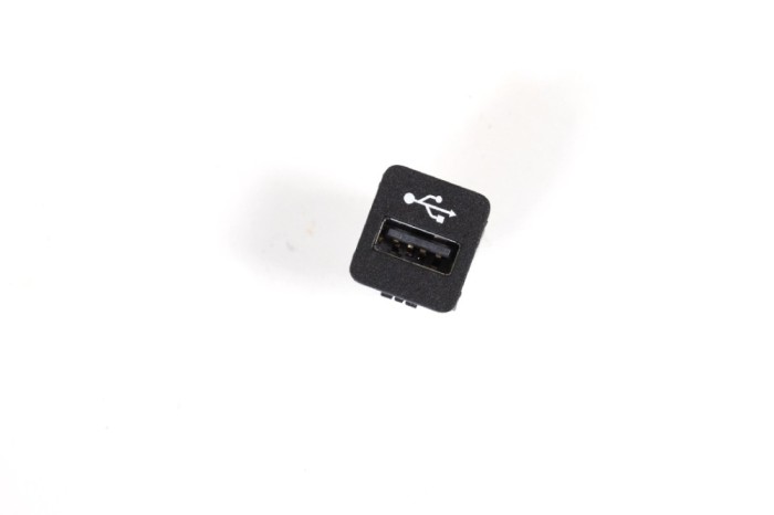 USB BMW 3 Touring G21 2019 OEM: 9229294,84109229294 11520536