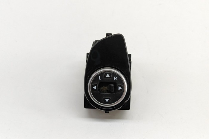 Comutator de reglare oglinda HYUNDAI i20 GB 2014 OEM: 299140228 | 29056867