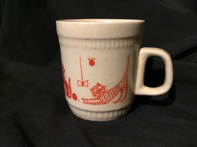 Cana romaneasca cu pisici perioada RSR anii 80 realizata de Faimar ! foto