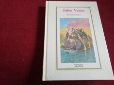 COLECTIA ADEVARUL JULES VERNE - CASA CU ABURI IN TIPLA foto