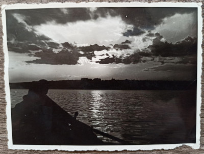 Apus de soare pe Dunare, excursie cu vaporul Regele Carol II, 1934// foto foto