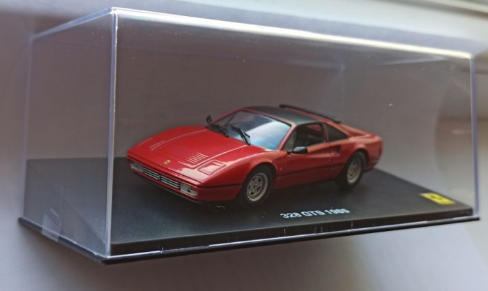 Macheta Ferrari 328 GTS 1985 rosu- IXO/Altaya 1/43