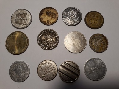 JETOANE , FISE , MEDALII ETC - LOT DE 12 BUCATI - LOTUL 3 foto