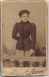 Fotografie tip CDV cu adnotare (1899), reprezentand o femeie