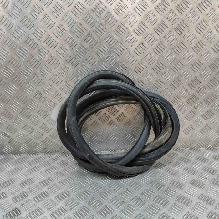 Garnitura ușă dreapta față VW CADDY IV Furgon SAA, SAH 2017 OEM: 2K0837911H