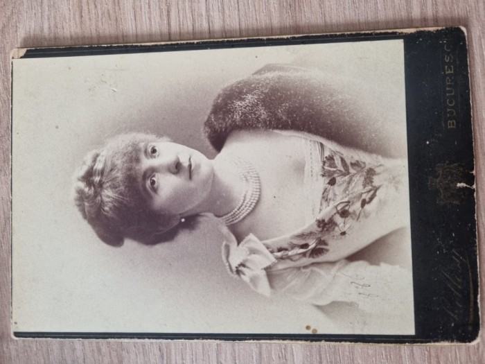 Fotografie tip cabinet Ecaterina Cantacuzino, atelier Szollosy Bucuresci