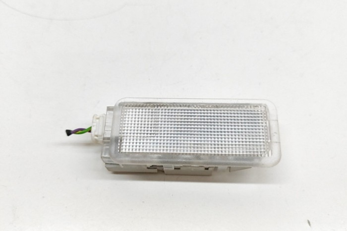 Iluminare interioară PEUGEOT 208 II UB_, UP_, UW_, UJ_ 2024 OEM: 9813171980 | 31845550