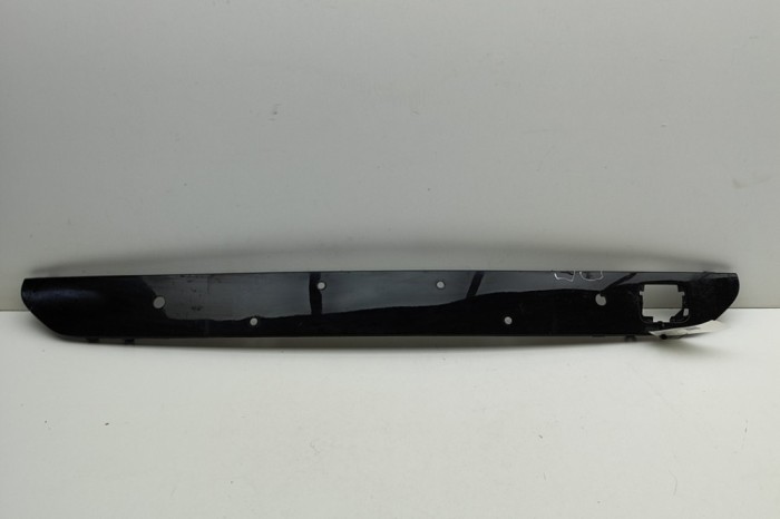 Bandou central bara de protecție față BMW X7 G07 2020 OEM: 8090085 | 31407541