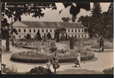 CPIB 21067 CARTE POSTALA - ORADEA. BAILE &amp;quot;1 MAI&amp;quot; - BAZINUL, VEDERE DIN PARC, RPR foto