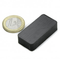 Magnet ferita bloc, 40x20x10 mm, putere 2,5 kg, Y35