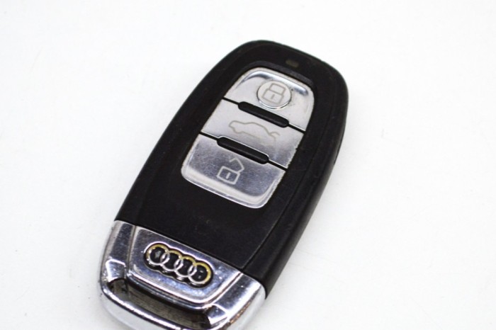 Cheie de contact AUDI A5 8T3 2012 OEM: 8T0959754D 17015170