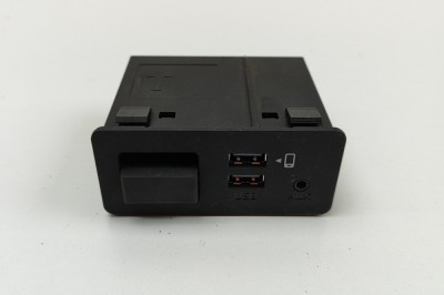 Port USB/AUX-In MAZDA MX-5 IV ND 2020 OEM: N314669U0 30453098 foto