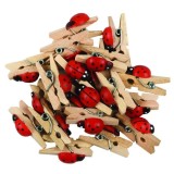 Set 20 carlige din lemn cu buburuze,3.5 cm