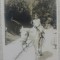 Fetita calare pe un cal alb// fotografie perioada interbelica