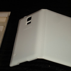 Husa originala Samsung Galaxy S5 G900F flip wallet alb perla