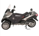 Cumpara ieftin Husa impermeabila protectie picioare Gilera Fuoco - Piaggio MP3 - MP3 Business - MP3 Sport 125-500cc - culoare: negru - &quot;Termoscud&quot;