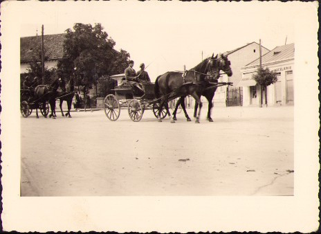 HST P1391 Poză militari rom&acirc;ni &icirc;n trăsură județul Cluj anii 1930