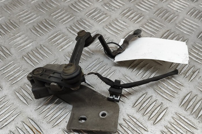 Senzor de nivel &icirc;nălțime dreapta spate MERCEDES-BENZ CLA Coupe C118 2023 OEM: A0009059413 | 29832478