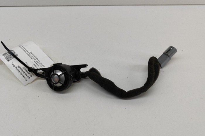 Difuzor ușă st&acirc;nga față LAND ROVER RANGE ROVER III L322 2012 OEM: AH42-18808-AC 25208257