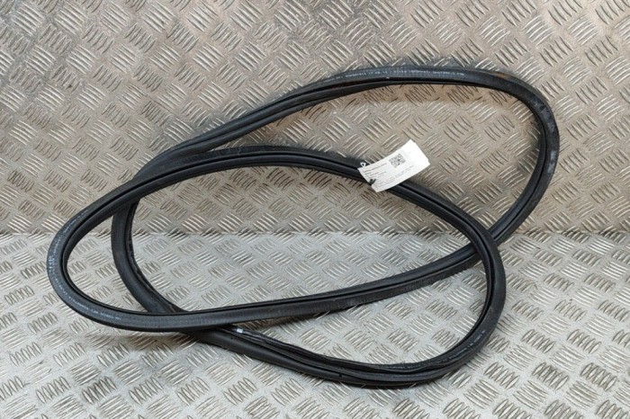 Garnitura ușă dreapta spate VW GOLF VII 5G1, BQ1, BE1, BE2 2015 OEM: 5G6867914 | 25796057