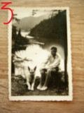 M5 C17 - FOTO - FOTOGRAFIE FOARTE VECHE - la munte - anul 1957