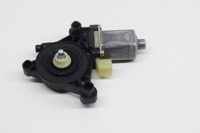 Motor macara geam ușă st&acirc;nga față AUDI Q2 GA 2019 OEM: 0130822717,5Q0959801B,E850202099 | 11418218