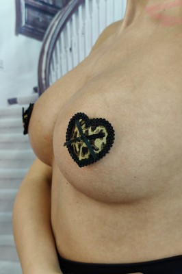TE166C-99 Accesorii fetish pentru sani cu broderie si fundite foto