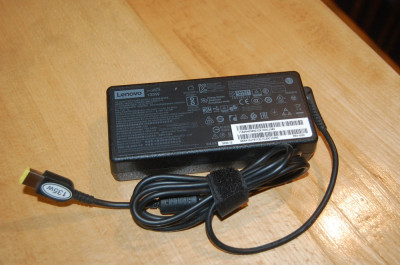 Alimentator LENOVO 20V 6.75A 135W MODEL ADL135NLC3A mufa galbena patrata foto