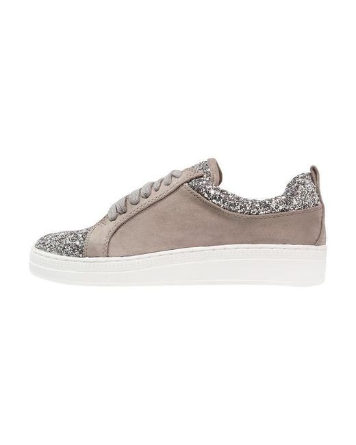 CH2452-18 Sneakers model low cut, din imitatie piele intoarsa, cu insertii stralucitoare