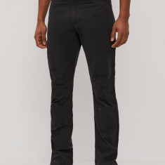 Wrangler Pantaloni bărbați, culoarea negru, model drept