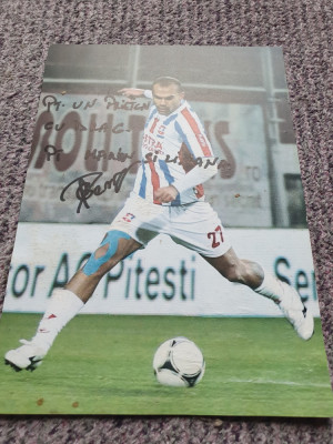 Foto color Marius Pena cu autograful jucatorului de fotbal de la Otelul Galati foto