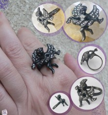 Vintage Contemporan. Inel DIVIN cu Inger Cherubin Dansand, bijuterie decorata cu Cubic Zirconia Alba, Argint 925 cu Rhodiere Neagra