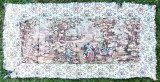 Tapiserie vintage mare, scenă de v&acirc;nătoare aristocratică cu călăreți și c&acirc;ini, țesătură decorativă clasică cu bordură florală, anii &rsquo;70-&rsquo;80&rdquo;
