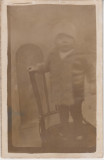 M1 B 13 - FOTO - Fotografie foarte veche - copil pe scaun - anii 1940, Portrete