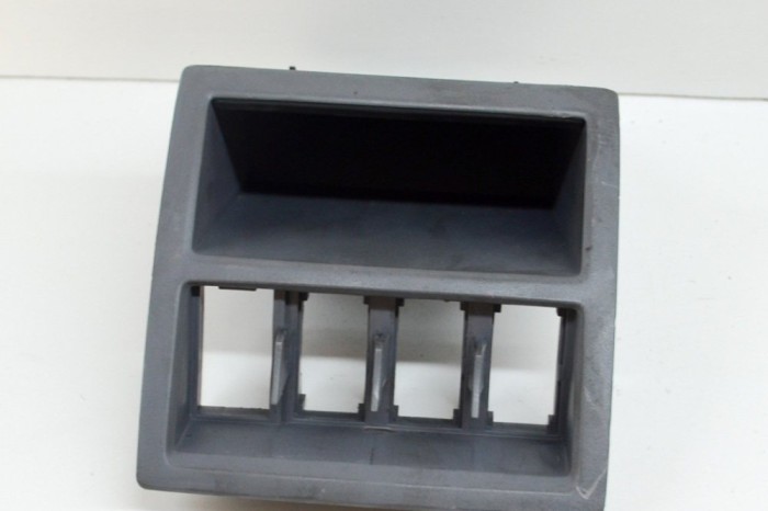 nerasta KIA CARENS II FJ 2003 OEM: 0K2EZ-55311 13745820