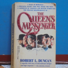 Robert Duncan - THE QUEEN'S MESSENGER - a Dell Book - 373 pag.