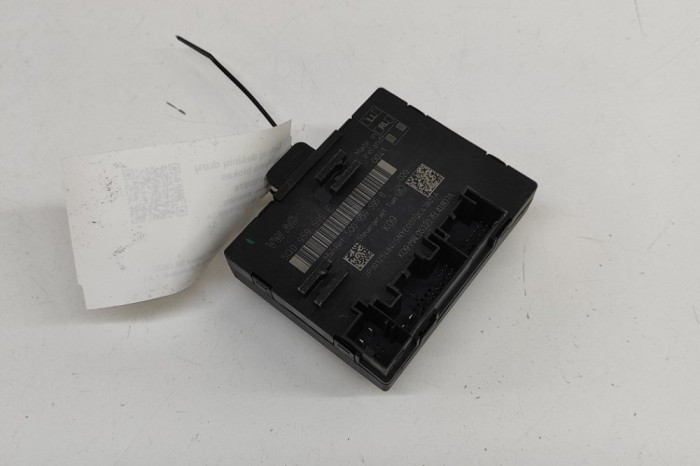 Modul de control ușă dreapta spate VW PASSAT Variant B8 3G5 2018 OEM: 5Q0959595E,5Q0959595B 30302876