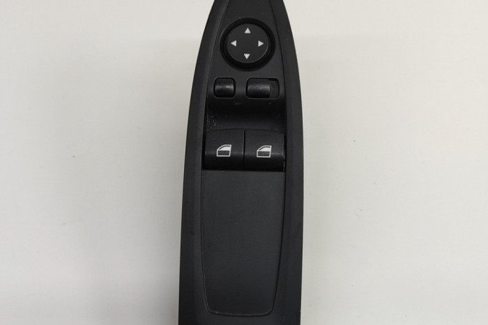 Buton geam ușă dreapta față BMW 4 Coupe F32, F82 2015 OEM: 9226269 30438346