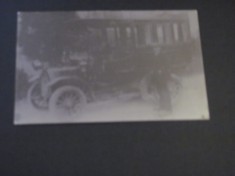 Automobil clasic &icirc;n scenă urbană - Carte Poștală Franța ,Necirculată