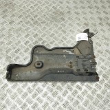 Scut motor dreapta spate VW PASSAT B8 3G2 2017 OEM: 3Q0825102A