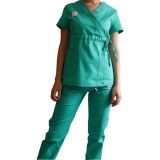 Set Costum Medical Complet Dama, Verde: Scrub, Saboti si 6 Stickere