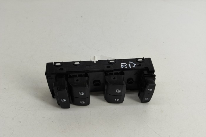 Buton geam ușă dreapta față HYUNDAI TUCSON NX4E, NX4A 2024 OEM: 93571-N7900,93571-N79004X | 26883225