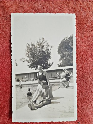 Fotografie, mama si copil la strand, 1935 foto