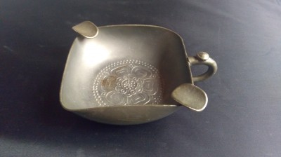 Veche scrumiera zinc foto