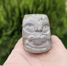 INEDIT OBIECT DECORATIV MICUT DIN PIATRA LUCRAT MANUAL, MODEL TIP CHAVIN, PERU