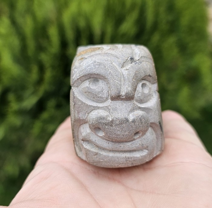 INEDIT OBIECT DECORATIV MICUT DIN PIATRA LUCRAT MANUAL, MODEL TIP CHAVIN, PERU