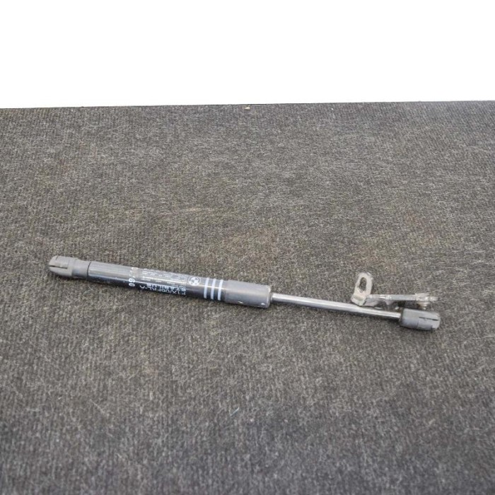 Amortizor capota dreapta față BMW 5 F10 2013 OEM: 7309117 10004007